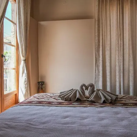 Ras Stari Grad Bed & Breakfast 3*